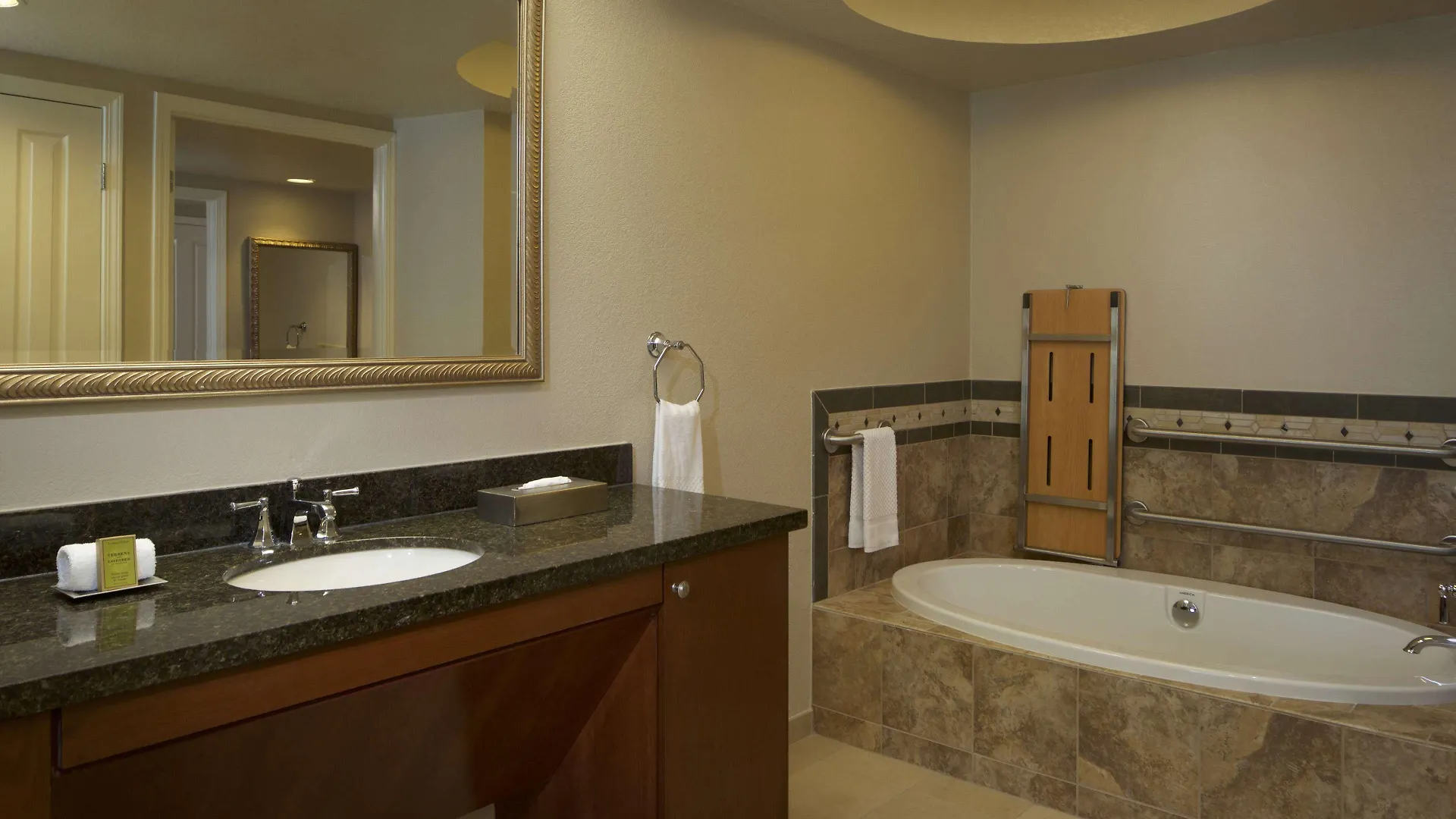 Hilton Grand Vacations Club Flamingo Las Vegas 3*,
