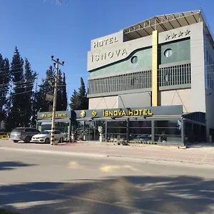לבקר במלון